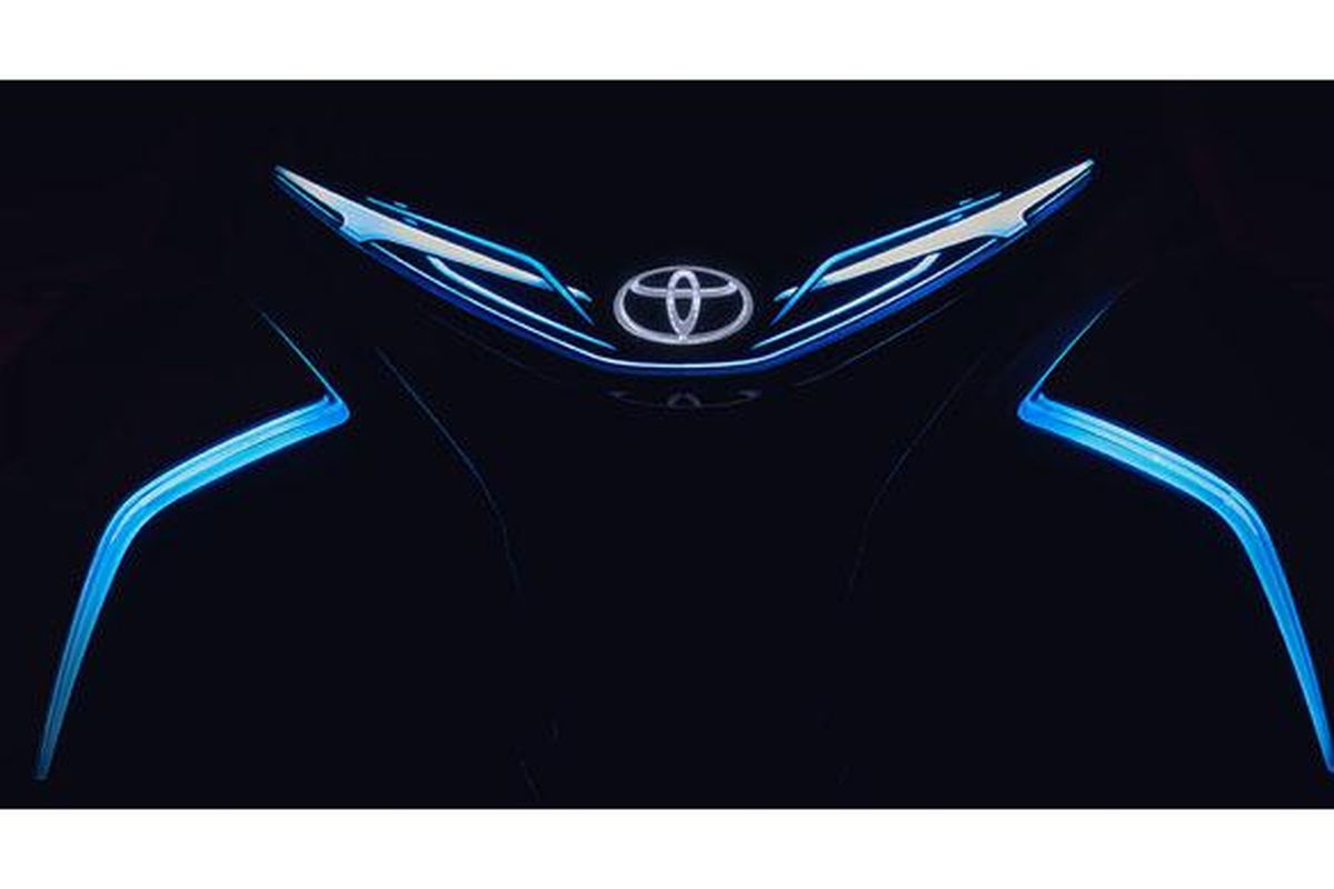 Toyota i-Tril Concept.