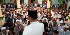 Shalat Subuh di Masjid An-Nur, Ambon, Anies Kagum dengan Antusiasme Warga