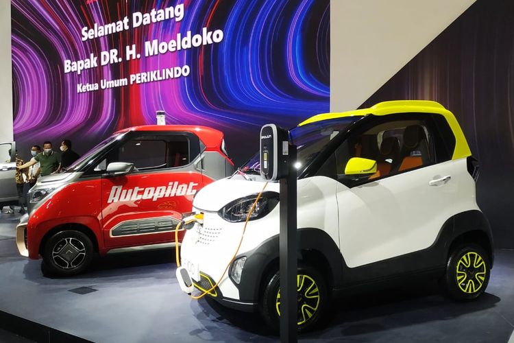Moeldoko mendeklarasikan pendirian Perkumpulan Industri Kendaraan Listrik Indonesia (Periklindo).