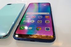 Mencoba Smartphone Honor 9i Harga Rp 2,6 Juta