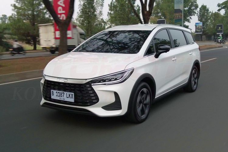 Konsumsi Bahan Bakar BYD M6 DM: Irit 25,6 Km/L dalam Uji Harian
