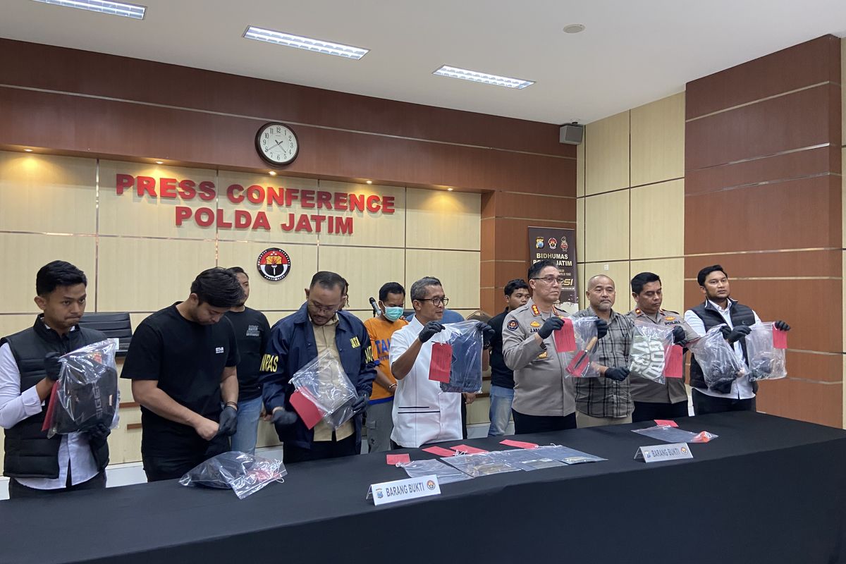Rilis pembunuhan dan perampokan korban lansia di Pasuruan oleh Polda Jatim, Selasa (15/7/2025)
