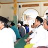 Khusyuknya Warga Binaan Lapas Banyuwangi Gelar Shalat Gaib untuk Korban Gempa Cianjur