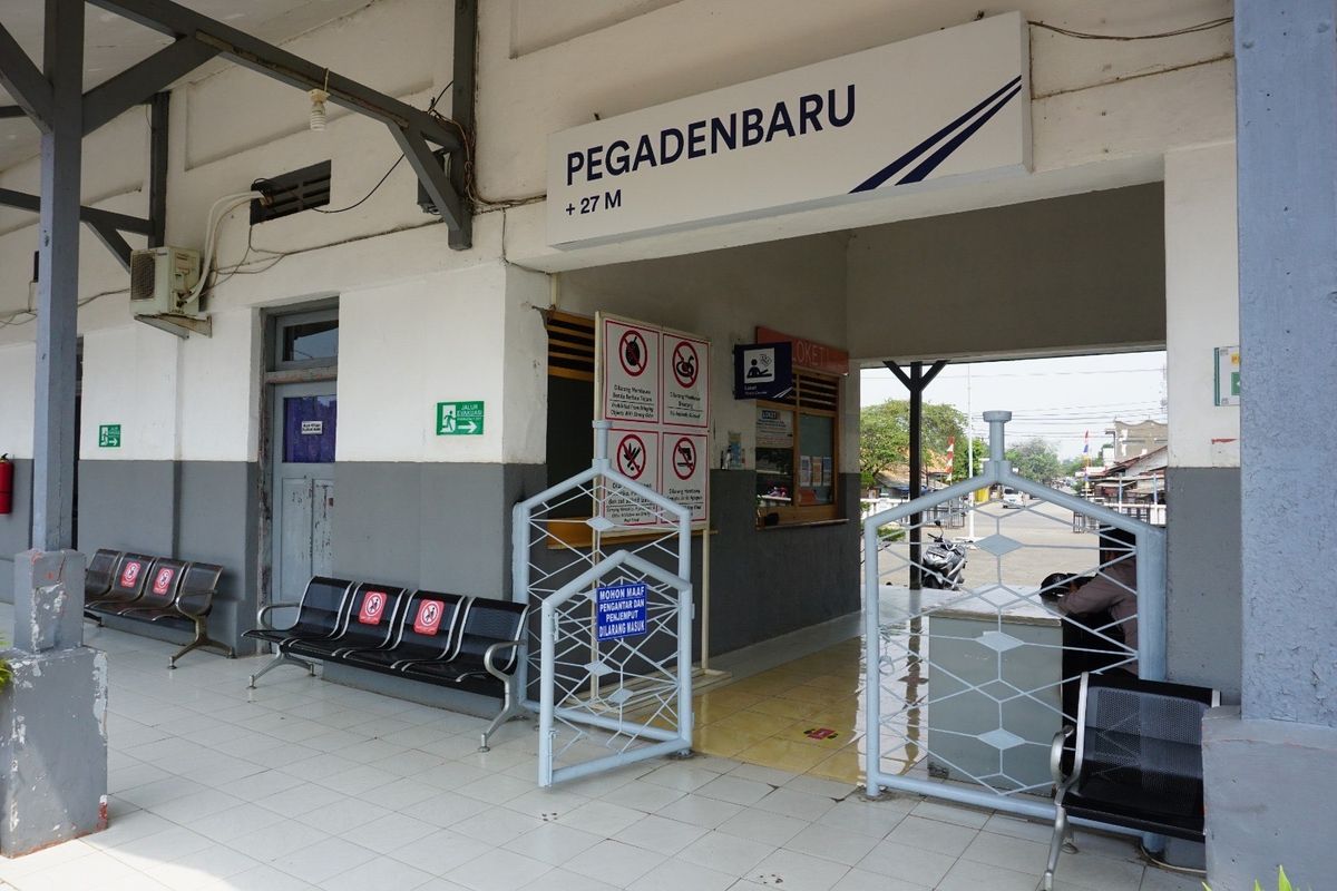 Stasiun Pegadenbaru, Kabupaten Subang, Jawa Barat.