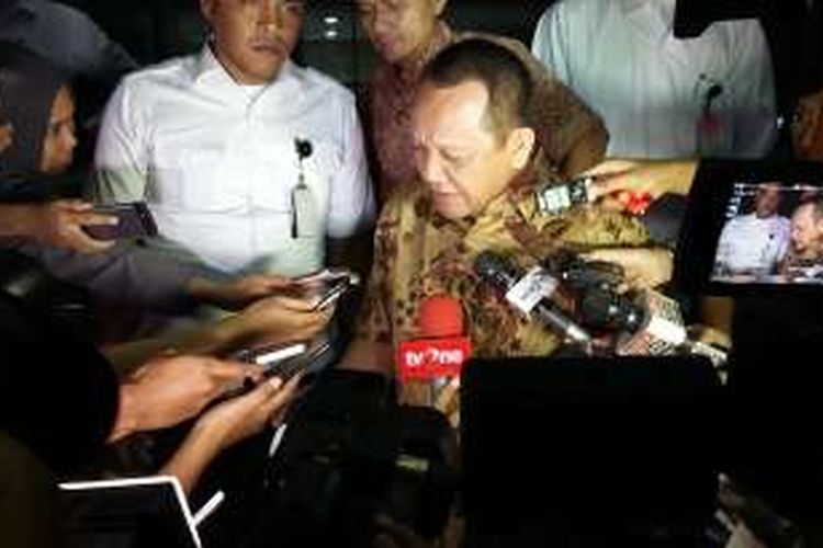 Sekretaris Mahkamah Agung Nurhadi, seusai diperiksa di Gedung Komisi Pemberantasan Korupsi (KPK), Jakarta, Selasa (8/3/2016).