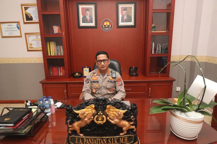 Kepala Kepolisian Negara Republik Indonesia (Kapolri) Jenderal Listyo Sigit Prabowo merotasi satu Jenderal dan tiga perwira pejabat utama di Kepolisian Daerah (Polda) Kepulauan Riau (Kepri).