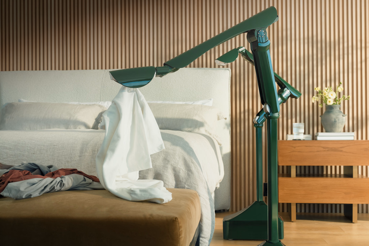 Lume, Robot Lampu yang Bisa Lipat Pakaian dan Rapikan Rumah