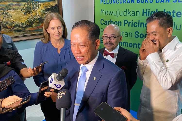 Menteri Lingkungan Hidup, Hanif Faisol Nurofiq, saat ditemui di Jakarta Selatan, Rabu (15/10/2025). 