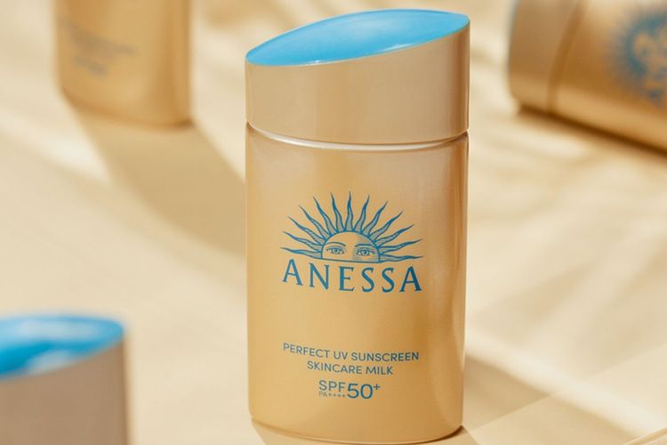 Berikut 7 rekomendasi sunscreen yang cocok untuk cuaca panas seperti sekarang. 
