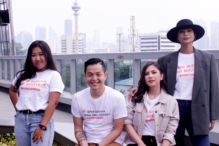 Kiky Saputri, Ernest Prakasa, Jessica Mila, Shareefa Daanish saat promo film Imperfect di Kantor Redaski Kompas.com, Menara Kompas, Jakarta,Rabu ( 4/12/2019). Imperfect: Karier, Cinta & Timbangan merupakan film drama komedi Indonesia yang akan dirilis pada 19 Desember 2019. Film ini disutradari oleh Ernest Prakasa.