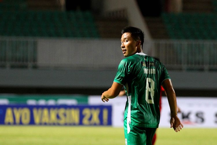 Pemain PS Sleman Arthur Irawan saat pekan 1 Liga 1 2021-2022 melawan Persija Jakarta yang berakhir dengan skor 1-1 di Stadion Pakansari Bogor, Minggu (5/9/2021) malam.