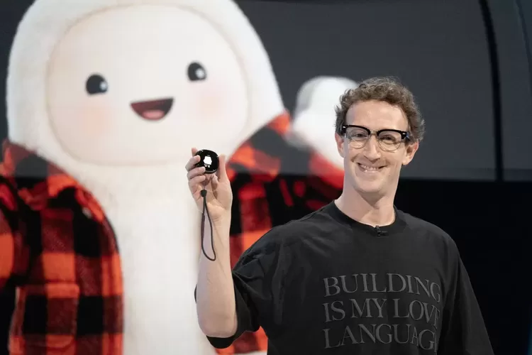 Zuckerberg Perkenalkan Muse Charm, “Tamagotchi” yang Ditenagai Agen AI