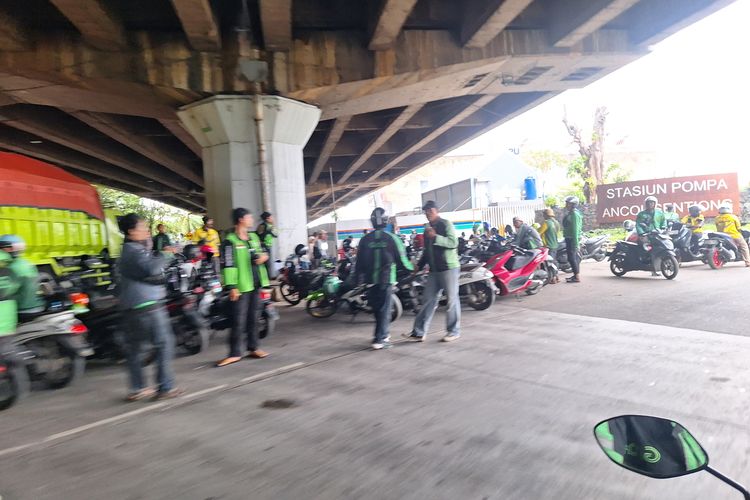 Lalu Lintas Menuju JIS Macet Imbas Konser Maroon 5, Ojol Tawarkan Jasa Tanpa Aplikasi