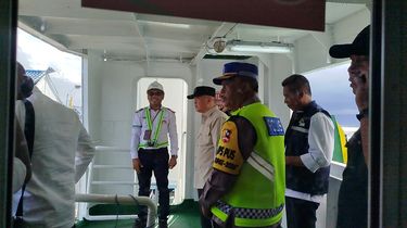 Pelabuhan Ketapang Macet Parah, Menhub Minta Pemudik Maklumi Skema TBB