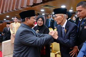 Try Sutrisno Meninggal Dunia, Istana Sampaikan Duka Mendalam