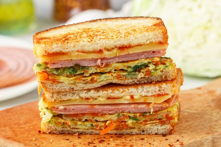 Ilustrasi sandwich telur Korea.