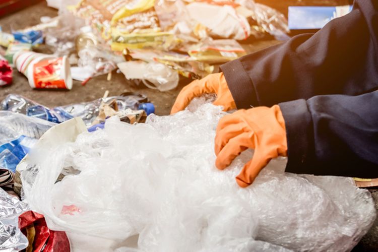 Ilustrasi pengelolaan sampah.