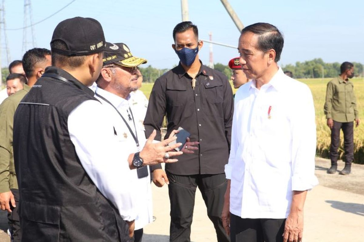 Mentan SYL bersama Presiden Jokowi.  