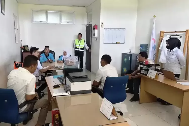 Tiba dari Tanah Suci, 7 Orang Diperiksa di BIJB Kertajati Terkait Dugaan Penipuan Dam Haji