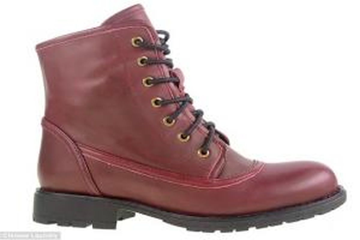 Sepatu Chinese Laundry yang meniru desain Dr Martens