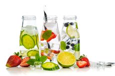 5 Infused Water, Minuman Setelah Makan Berlemak