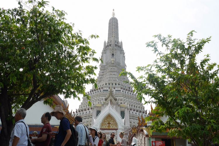 Wat Arun salah satu kuil ikonik di Bangkok, Thailand, Mingu (4/2/2018).