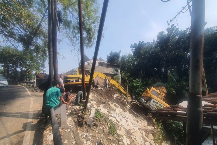 Truk Berjalan Saat Mesin Mati lalu Menabrak Bego di Jalan Jogja-Wonosari, Sopir Tewas