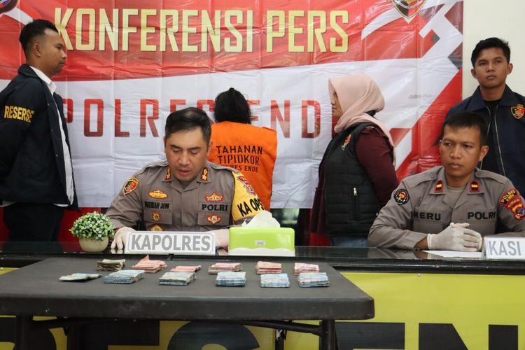 Polisi Ungkap Modus Mantan Bendahara RSUD Ende Gelapkan Uang Rp 1,9 Miliar