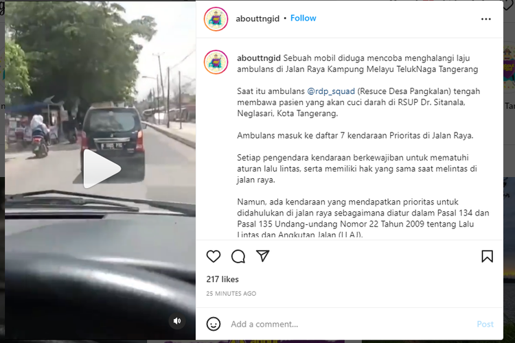 Tangkapan layar mobil halangi ambulans yang membawa pasien menuju Rumah Sakit di Tangerang