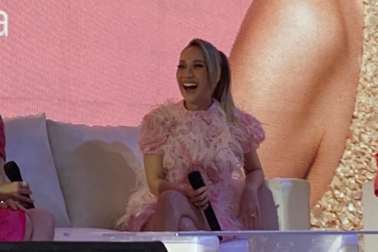 Aktris dan penyanyi Bunga Citra Lestari (BCL) di press conference & talkshow Hanna Glow, Jakarta Pusat, Selasa (30/05/2024).