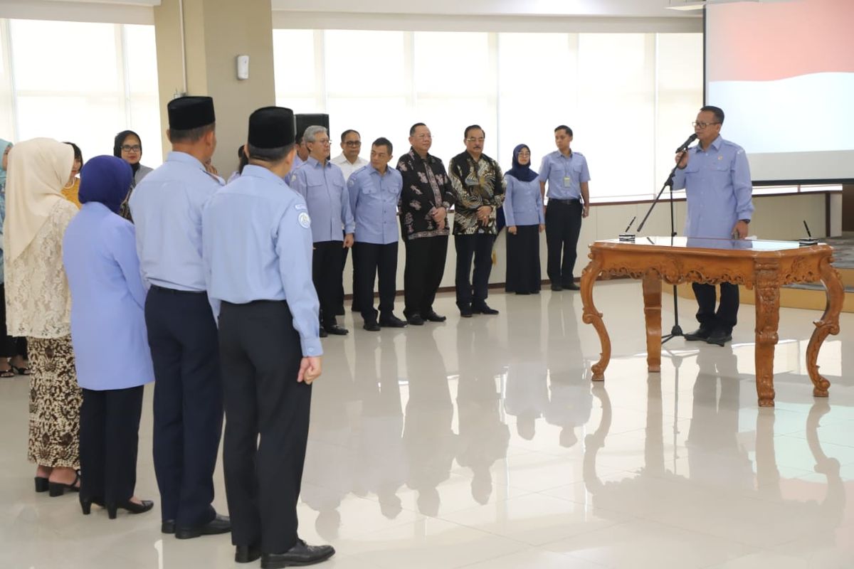 Menteri Kelautan dan Perikanan Edhy Prabowo saat melantik 4 pejabat pimpinan tinggi madya di lingkungan Kementerian Kelautan dan Perikanan (KKP).