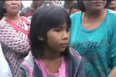 Diserempet Angkot, Dua Bocah SD Terseret Arus Parit