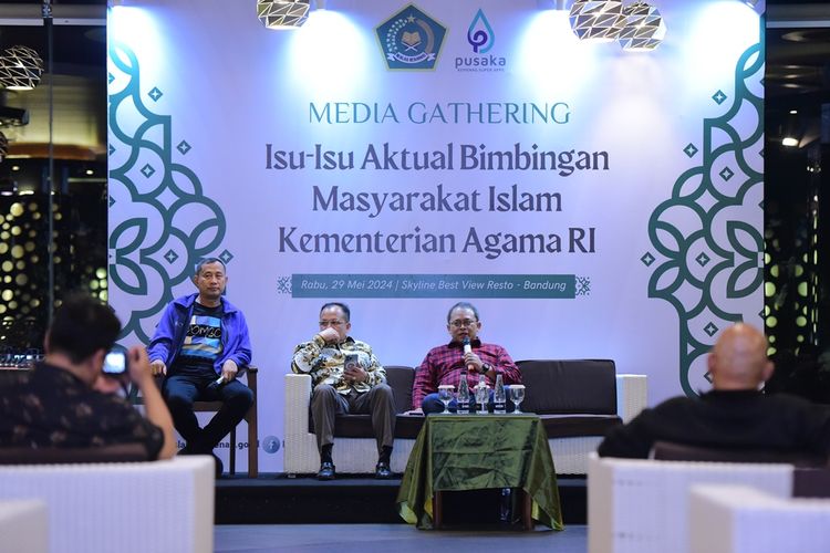 Staf Khusus Menteri Agama bidang Media dan Komunikasi Wibowo Prasetyo saat menjelaskan angka perceraian di Indonesia. 