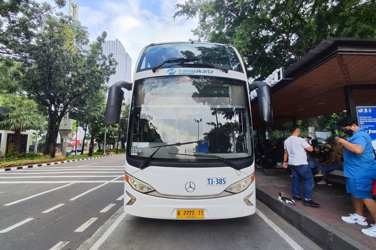 Bus wisata gratis layanan TransJakarta BW9 rute Monas-PIK