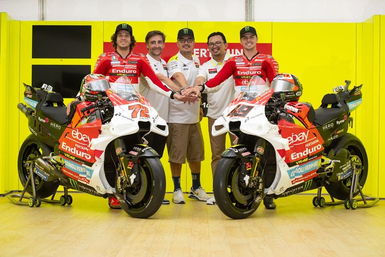 Pertamina Enduro VR46 Racing Team meluncurkan livery dan seragam pembalap edisi spesial yang akan digunakan Marco dan Fabio untuk Pertamina Mandalika GP yang digelar pada Minggu (29/9/2024), pukul 15.00 Waktu Indonesia Tengah (Wita). 
