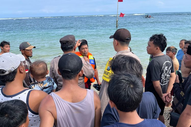 Santri asal Mojokerto Selamat dari Seretan Ombak Balekambang karena Mau Shalat