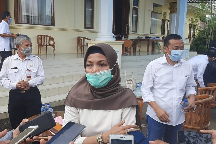 Kepala Dinas Kesehatan Banten dr Ati Pramudji Hastuti