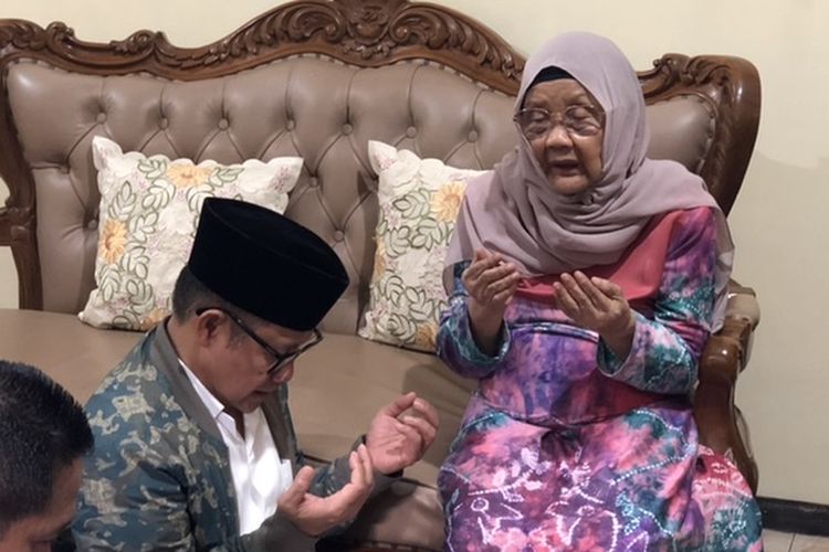 Muhaimin Minta Restu Ibunya Sebelum Kampanye