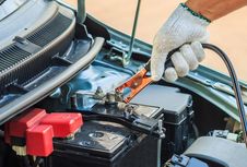 Aki Mobil Cepat Soak? Kenali Penyebabnya