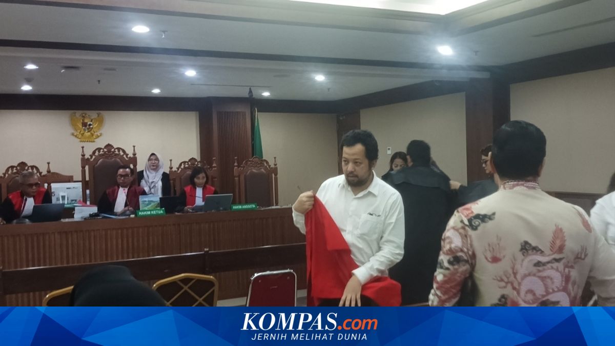 Saling Bantah Dirut dan Pemilik Gedung soal SLF di Sidang Kasus Terra Drone yang Tewaskan 22 Orang ~TR

Klik untuk baca: