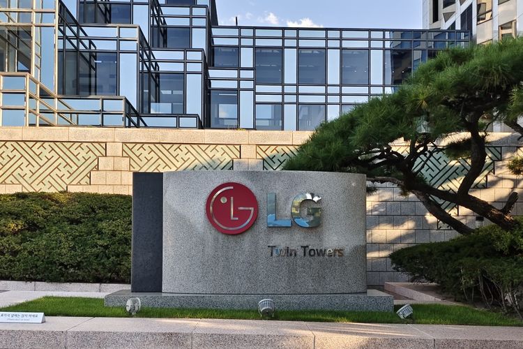 Logo LG di kantor pusat LG Twin Towers Korea Selatan