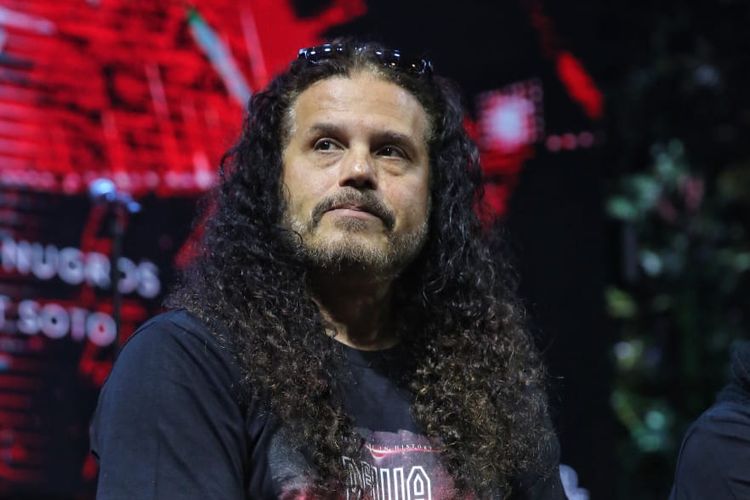 Penyanyi Jeff Scott Soto memuji kemampuan drummer Dewa 19, Agung Gimbal, yang sukses membawakan lagu Rosanna dengan baik.