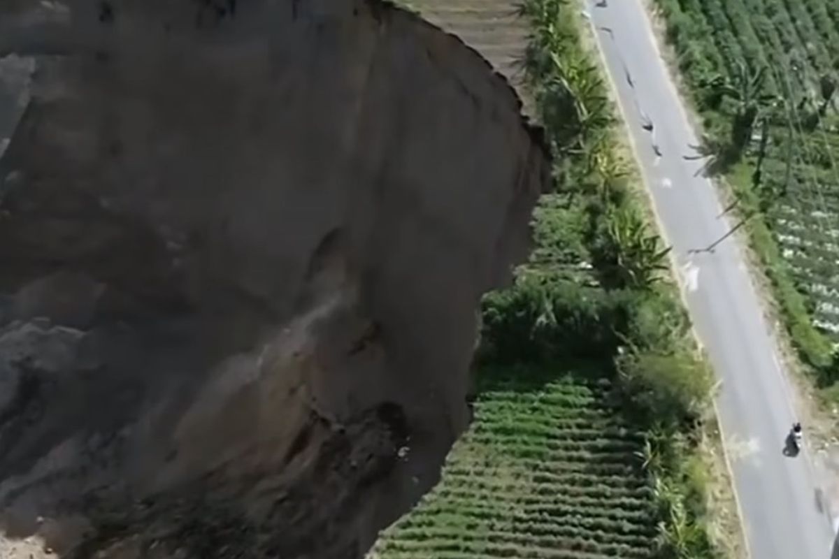 Lubang sekitar 2000 meter terbentuk di Kecamatan Ketol, Aceh Tengah.