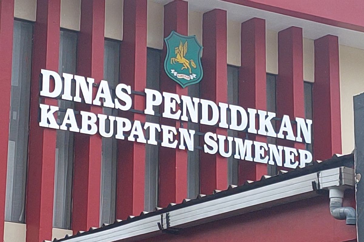 Board kantor Dinas Pendidikan Kab. Sumenep, Jawa Timur. 