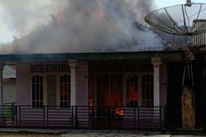 Anak Main Api Sebabkan Rumah Terbakar, 7 Orang Mengungsi