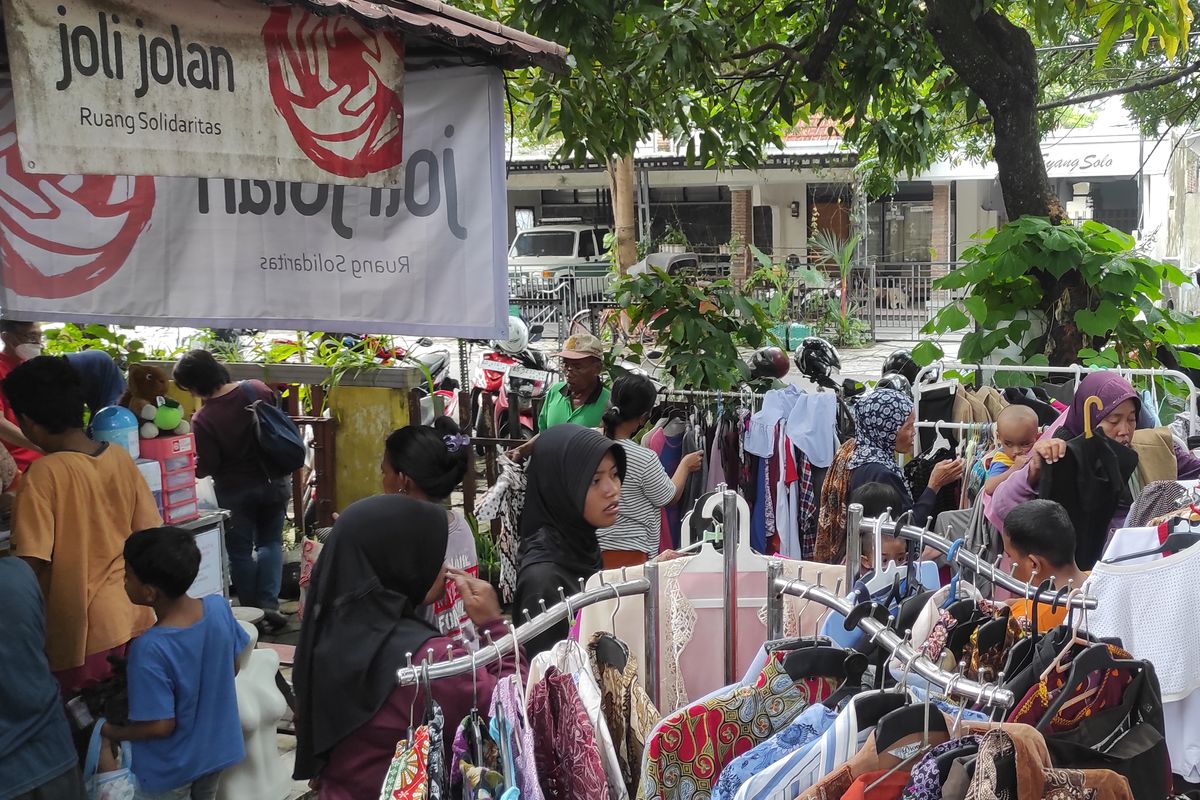 Suasana kegiatan di Ruang Solidaritas Joli Jolan yang tertelak di sebuah rumah di Jalan Siwalan Nomor 1, Kerten, Kecamatan Laweyan, Kota Solo, Sabtu (25/5/2024).