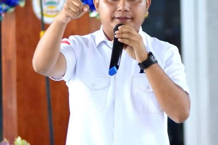 Bupati Tapanuli Tengah, Sumatera Utara, Bakhtiar Ahmad Sibarani.