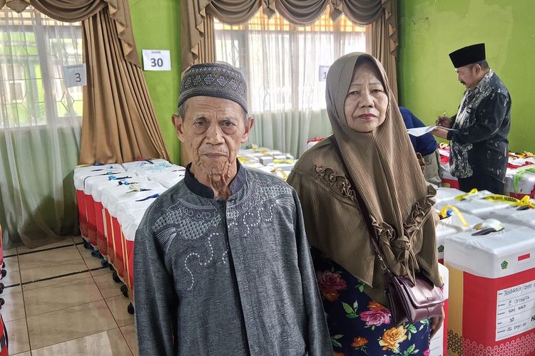 Dari Uang PHK Menuju Tanah Suci, Kisah Pasutri Semarang yang Menabung 13 Tahun demi Haji