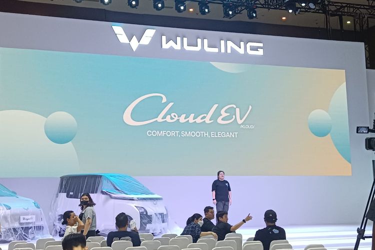 Wuling Cloud EV akan dipamerkan pada Indonesia International Motor Show (IIMS) 2024