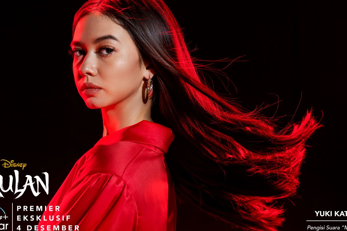 Artis peran Yuki Kato mengisi suara Mulan film Mulan dalam Bahasa Indonesia.